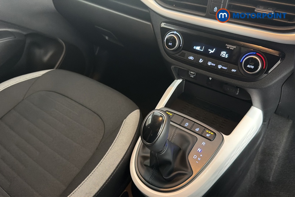 Hyundai I10 Premium Automatic Petrol Hatchback - Stock Number (1683050) - 15th supplementary image