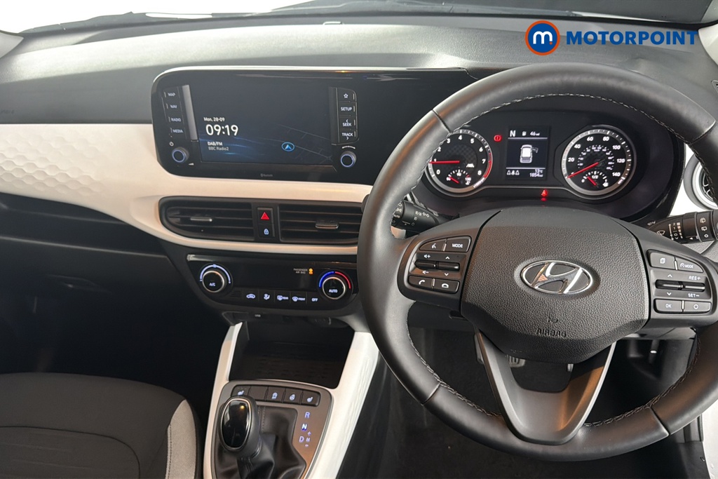Hyundai I10 Premium Automatic Petrol Hatchback - Stock Number (1683050) - 1st supplementary image