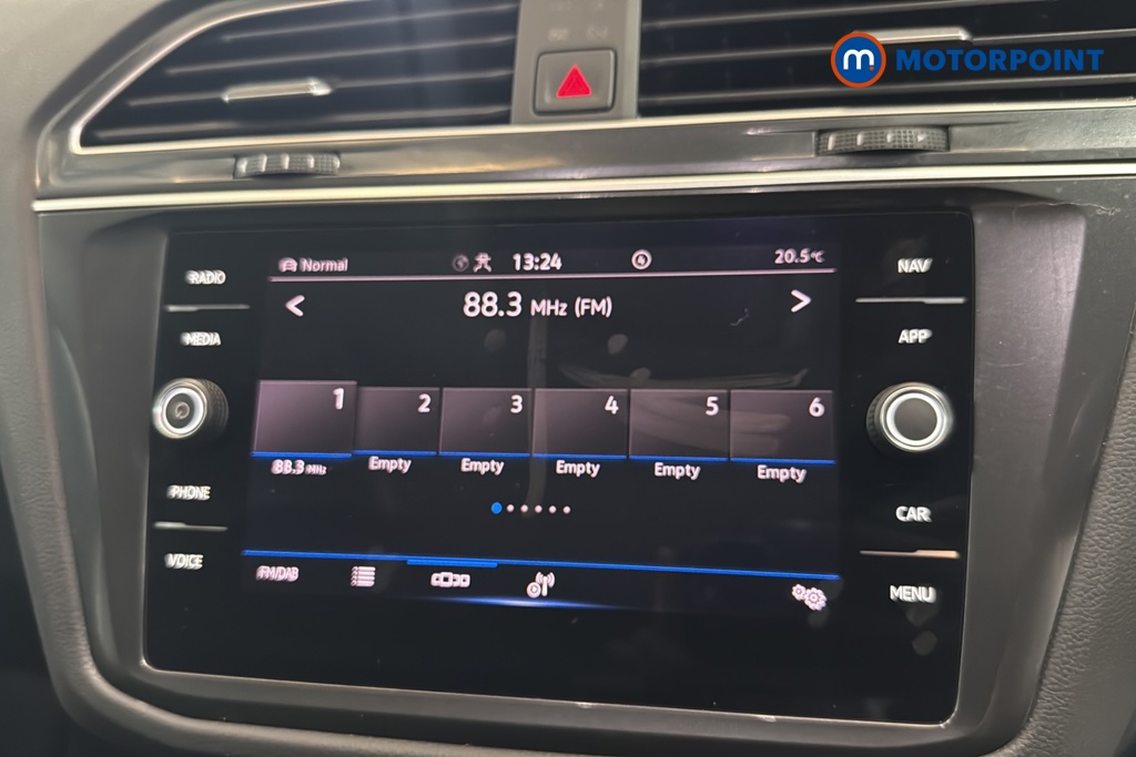 Volkswagen Tiguan Elegance Automatic Petrol Plug-In Hybrid SUV - Stock Number (1683089) - 8th supplementary image