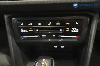 Volkswagen Tiguan Elegance Automatic Petrol Plug-In Hybrid SUV - Stock Number (1683089) - 9th supplementary image
