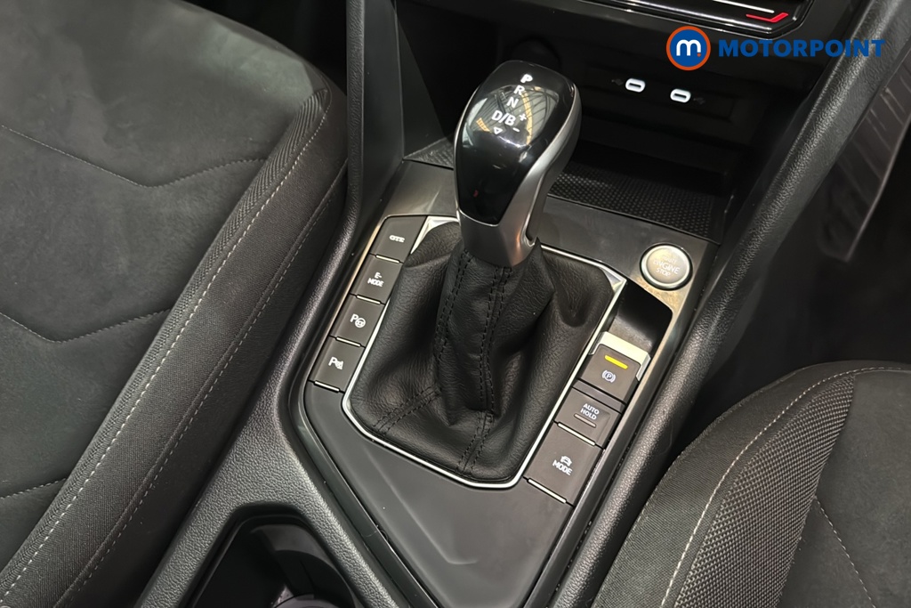 Volkswagen Tiguan Elegance Automatic Petrol Plug-In Hybrid SUV - Stock Number (1683089) - 12th supplementary image
