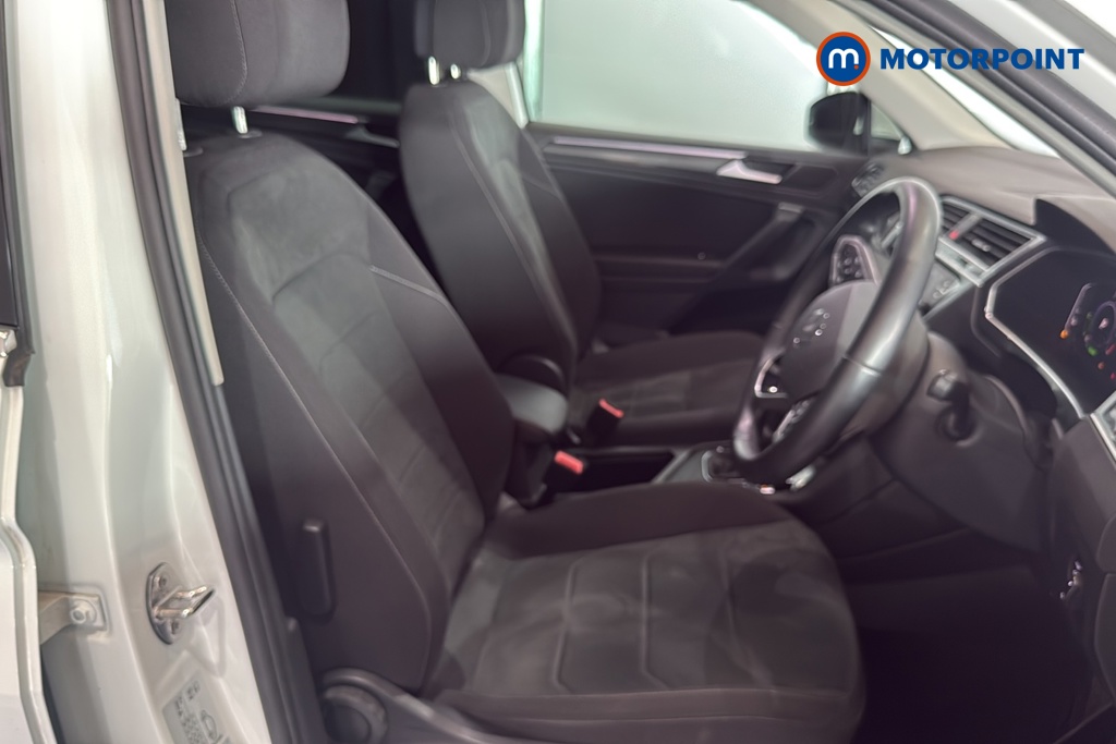 Volkswagen Tiguan Elegance Automatic Petrol Plug-In Hybrid SUV - Stock Number (1683089) - 22nd supplementary image