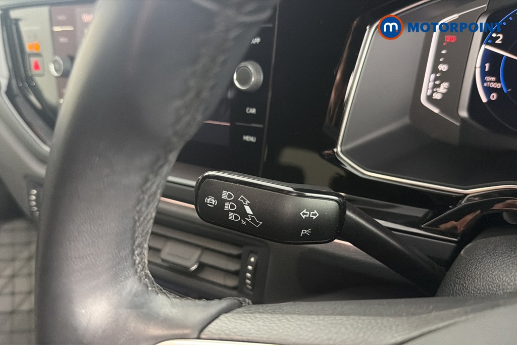 Volkswagen Polo R-Line Manual Petrol Hatchback - Stock Number (1683103) - 5th supplementary image