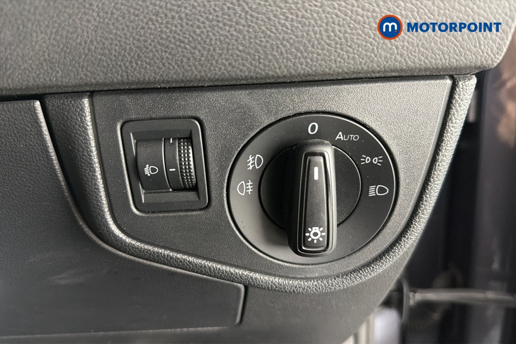 Volkswagen Polo R-Line Manual Petrol Hatchback - Stock Number (1683103) - 11th supplementary image