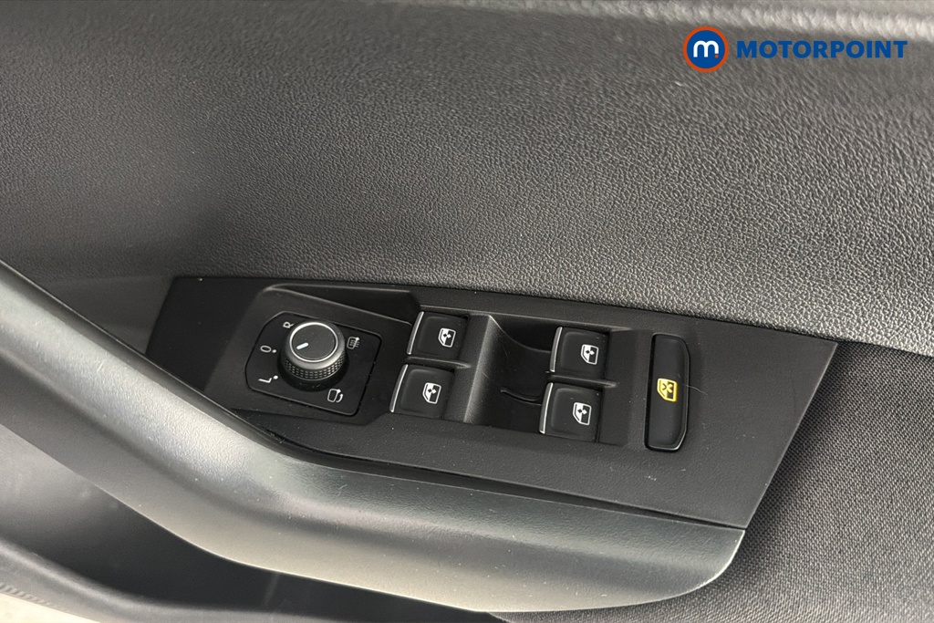 Volkswagen Polo R-Line Manual Petrol Hatchback - Stock Number (1683103) - 19th supplementary image