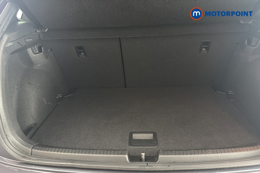 Volkswagen Polo R-Line Manual Petrol Hatchback - Stock Number (1683103) - 30th supplementary image