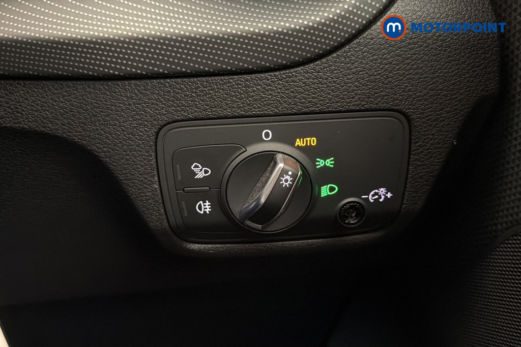 Audi Q2 Black Edition Manual Petrol SUV - Stock Number (1683182) - 11th supplementary image
