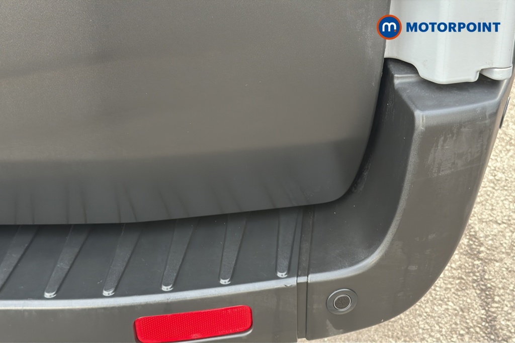 Ford Transit Limited Automatic Diesel Medium Roof Van - Stock Number (1683332) - 39th supplementary image