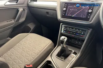 Volkswagen Tiguan Life Manual Petrol SUV - Stock Number (1684133) - 15th supplementary image