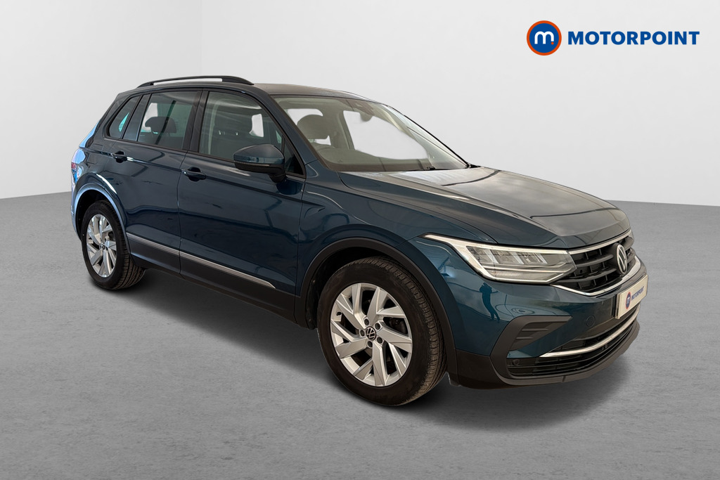 Volkswagen Tiguan Life Manual Petrol SUV - Stock Number (1684133) - Drivers side front corner