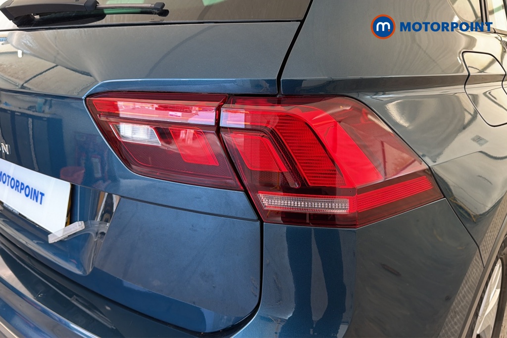 Volkswagen Tiguan Life Manual Petrol SUV - Stock Number (1684133) - 36th supplementary image