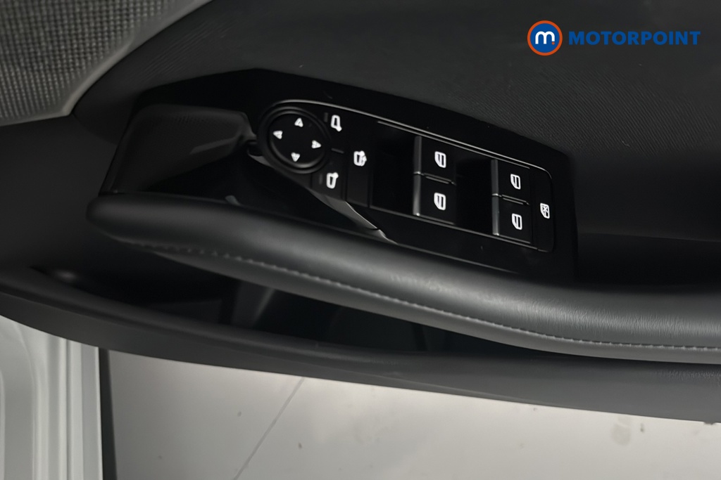 Mazda 3 Exclusive-Line Automatic Petrol Hatchback - Stock Number (1672734) - 19th supplementary image