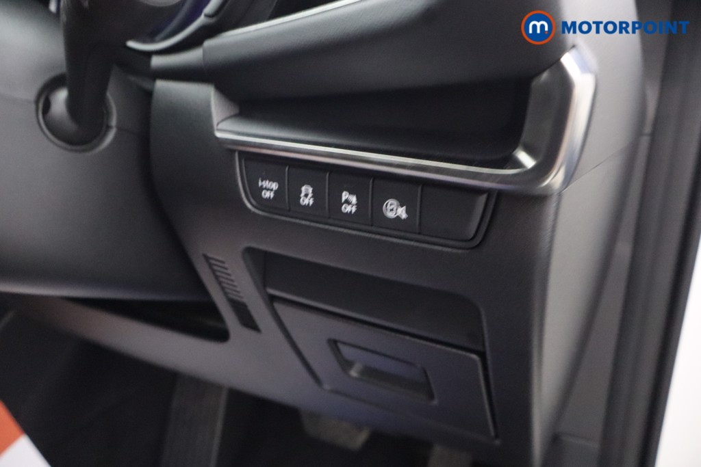 Mazda 3 Exclusive-Line Automatic Petrol Hatchback - Stock Number (1672949) - 17th supplementary image