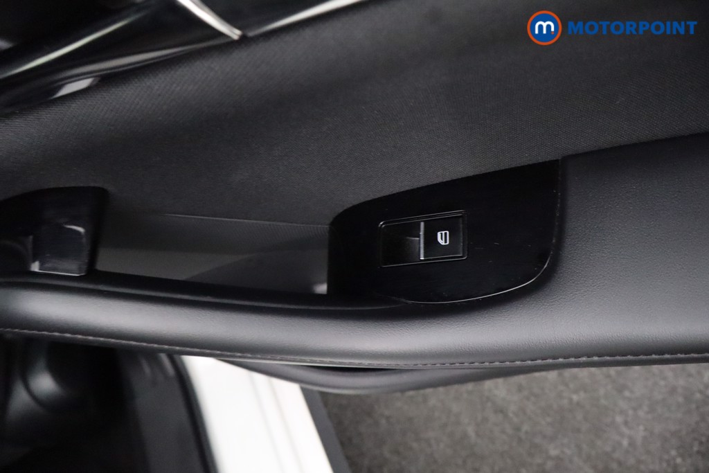 Mazda 3 Exclusive-Line Automatic Petrol Hatchback - Stock Number (1672949) - 27th supplementary image