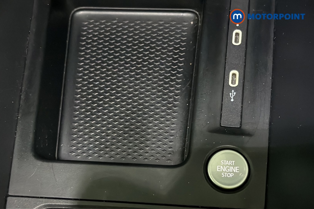 Volkswagen Caddy Maxi Life Automatic Petrol People Carrier - Stock Number (1673848) - 1000th supplementary image
