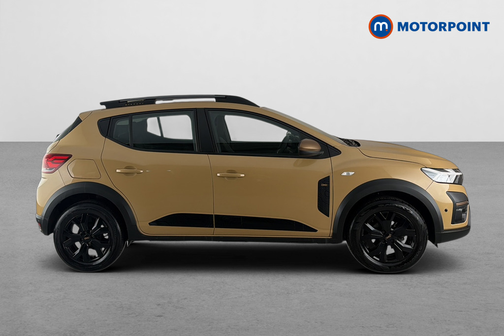 Dacia Sandero Stepway Extreme Manual Petrol Hatchback - Stock Number (1674730) - Passenger side