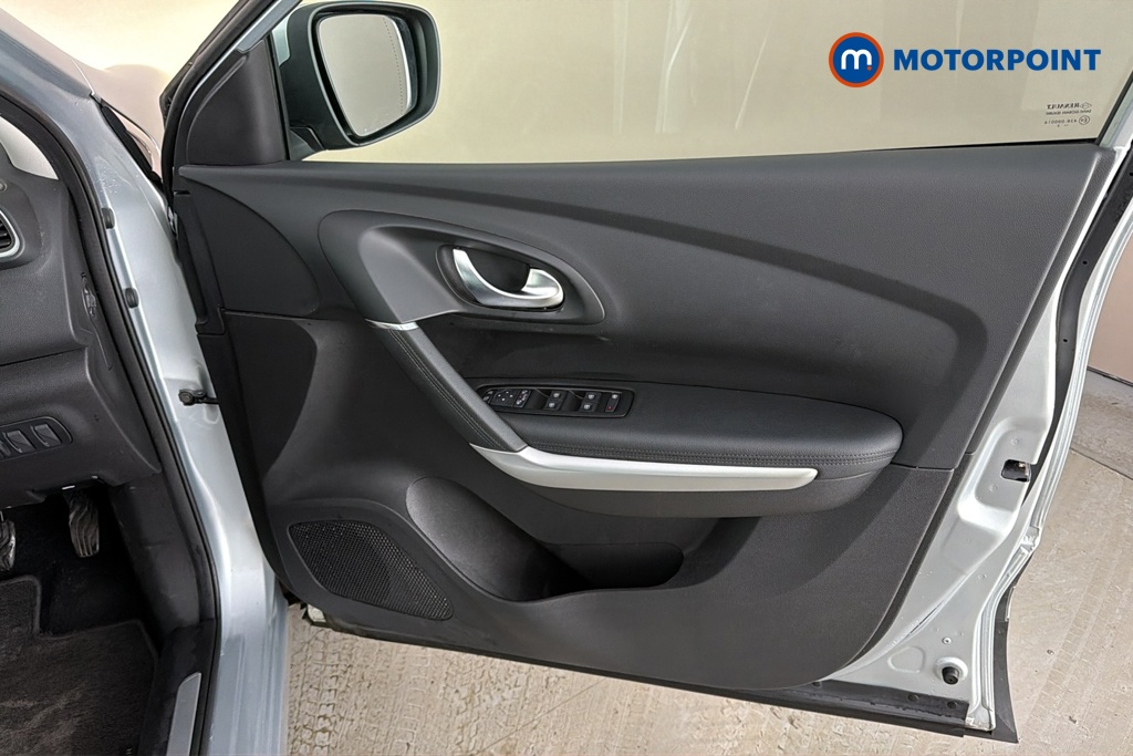 Renault Kadjar Techno Manual Petrol SUV - Stock Number (1674892) - 18th supplementary image
