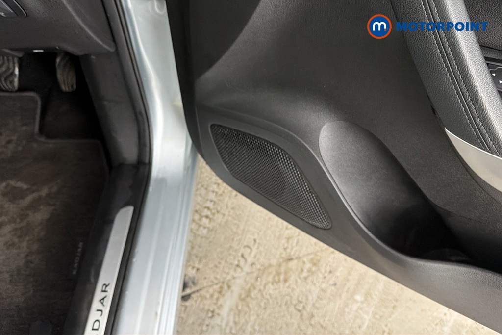 Renault Kadjar Techno Manual Petrol SUV - Stock Number (1674892) - 21st supplementary image