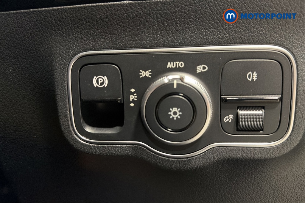 Mercedes-Benz GLA Sport Automatic Diesel SUV - Stock Number (1675047) - 11th supplementary image