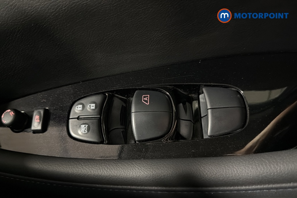 Nissan Leaf N-Connecta Automatic Electric Hatchback - Stock Number (1675051) - 19th supplementary image
