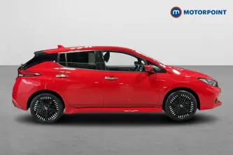 Nissan Leaf N-Connecta Automatic Electric Hatchback - Stock Number (1675051) - Passenger side