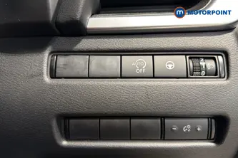 Nissan Qashqai N-Connecta Automatic Petrol SUV - Stock Number (1676746) - 11th supplementary image