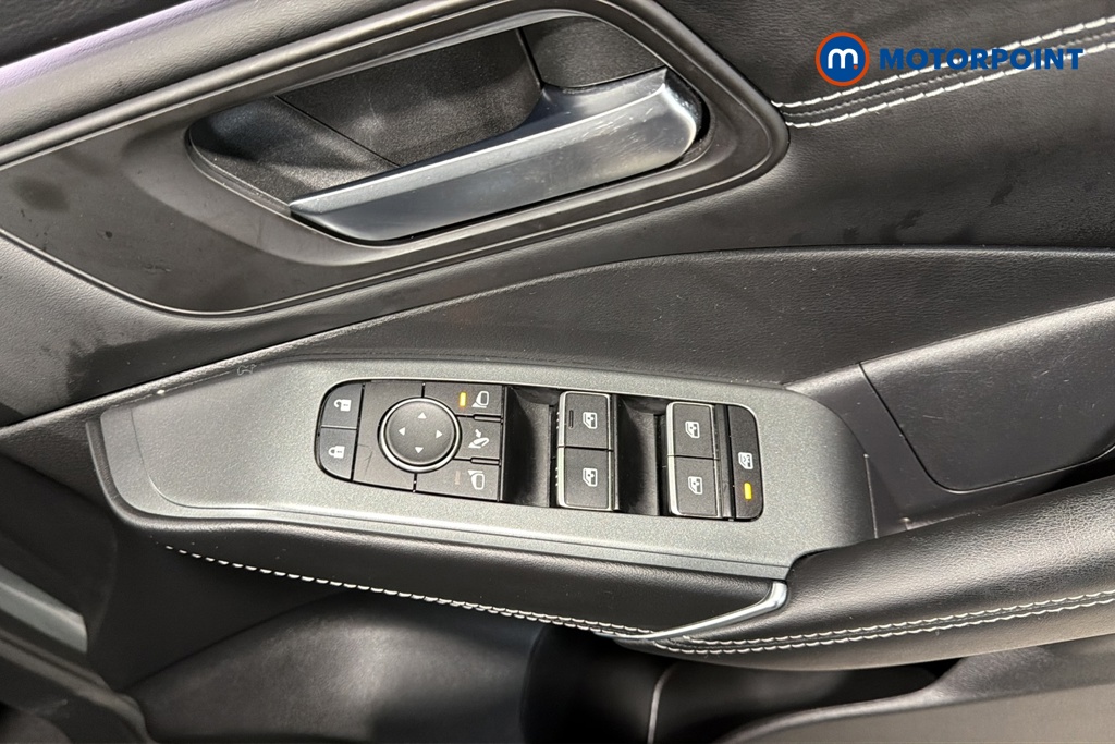 Nissan Qashqai N-Connecta Automatic Petrol SUV - Stock Number (1676746) - 19th supplementary image