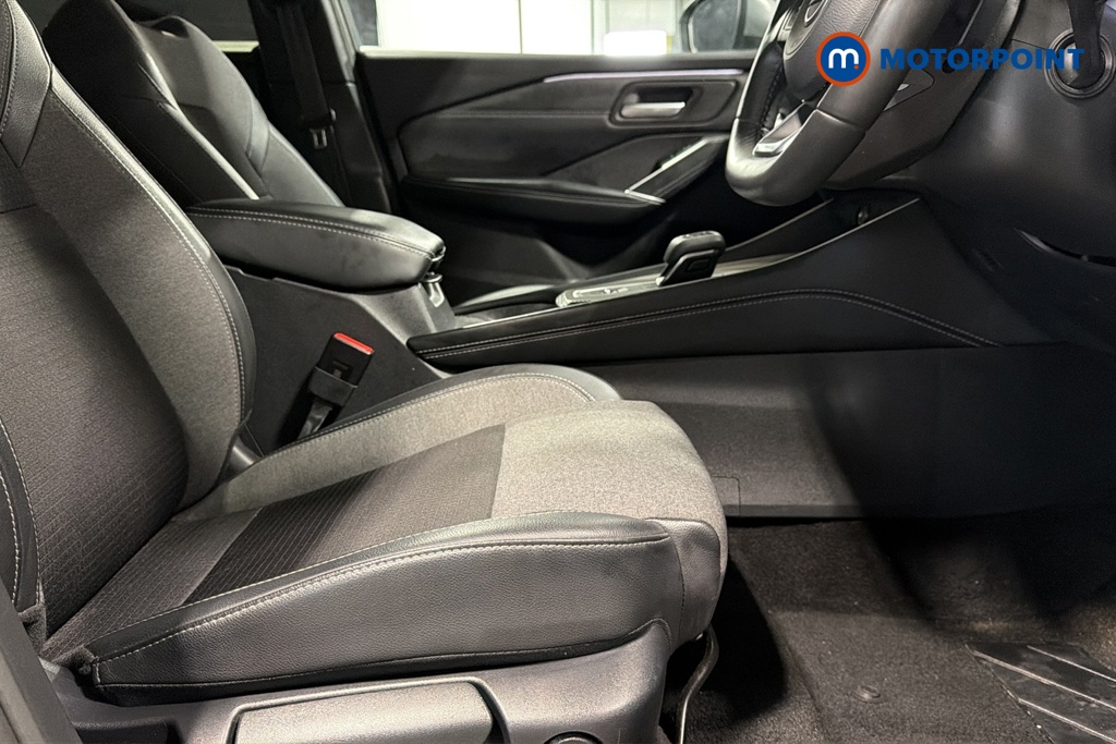 Nissan Qashqai N-Connecta Automatic Petrol SUV - Stock Number (1676746) - 22nd supplementary image