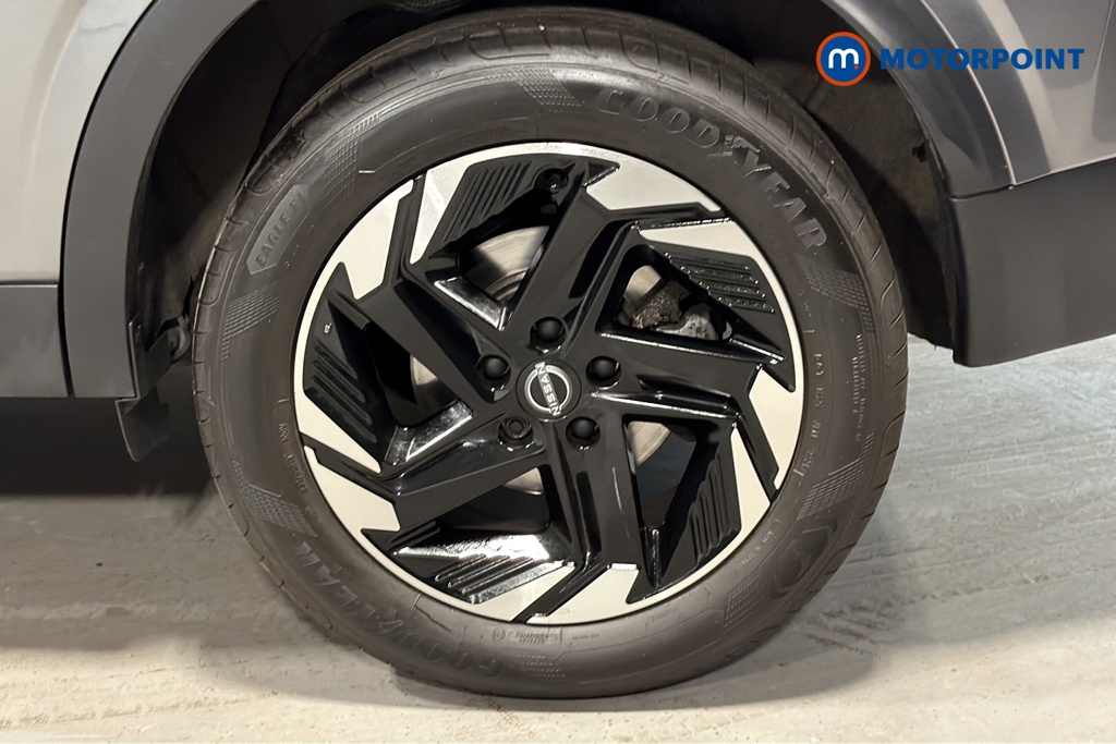 Nissan Qashqai N-Connecta Automatic Petrol SUV - Stock Number (1676746) - 45th supplementary image