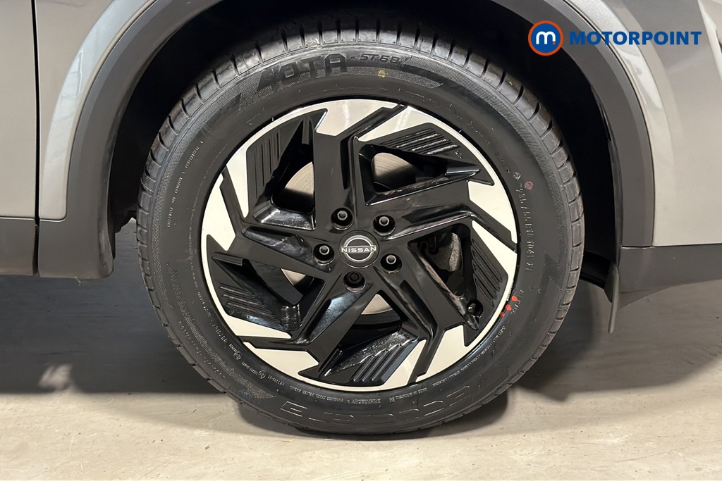 Nissan Qashqai N-Connecta Automatic Petrol SUV - Stock Number (1676746) - 47th supplementary image