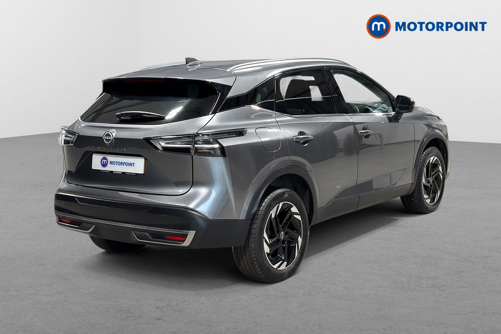Nissan Qashqai N-Connecta Automatic Petrol SUV - Stock Number (1676746) - Passenger side rear corner