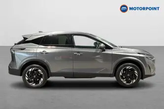 Nissan Qashqai N-Connecta Automatic Petrol SUV - Stock Number (1676746) - Passenger side