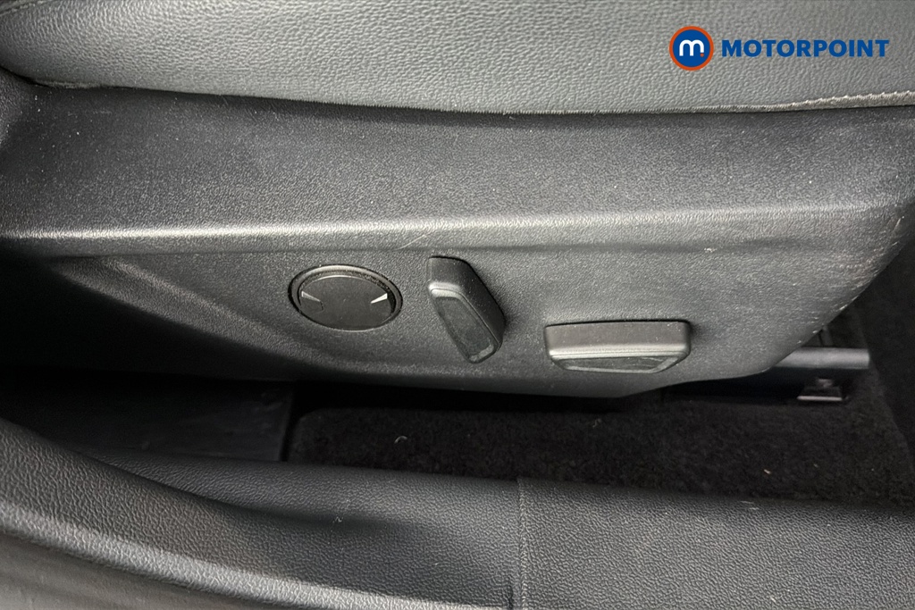 Ford Focus St-Line X Edition Automatic Petrol Hatchback - Stock Number (1676803) - 23rd supplementary image