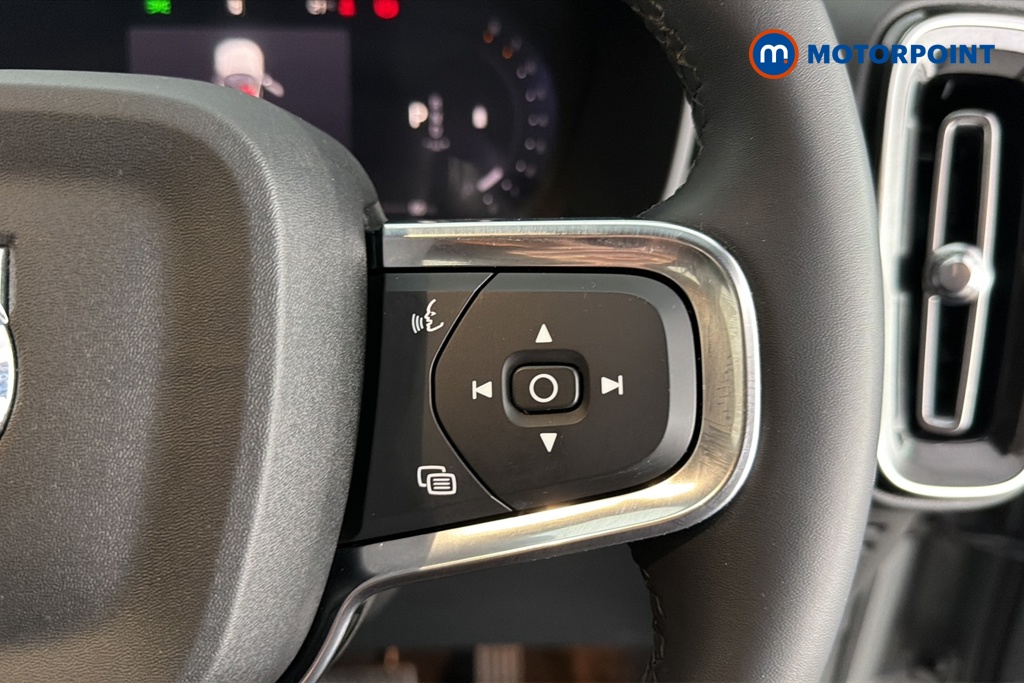Volvo Xc40 Core Automatic Petrol SUV - Stock Number (1680373) - 3rd supplementary image