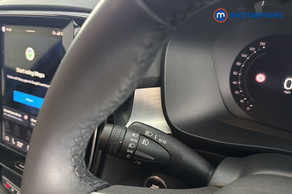 Volvo Xc40 Core Automatic Petrol SUV - Stock Number (1680373) - 5th supplementary image