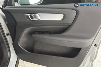 Volvo Xc40 Core Automatic Petrol SUV - Stock Number (1680373) - 18th supplementary image