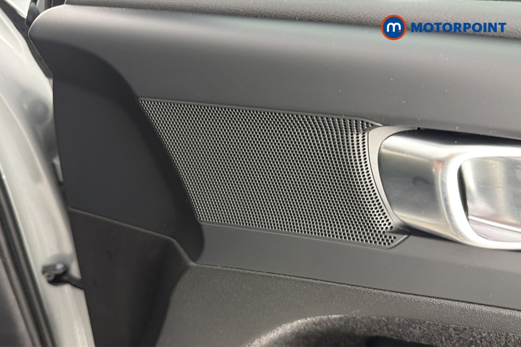 Volvo Xc40 Core Automatic Petrol SUV - Stock Number (1680373) - 21st supplementary image