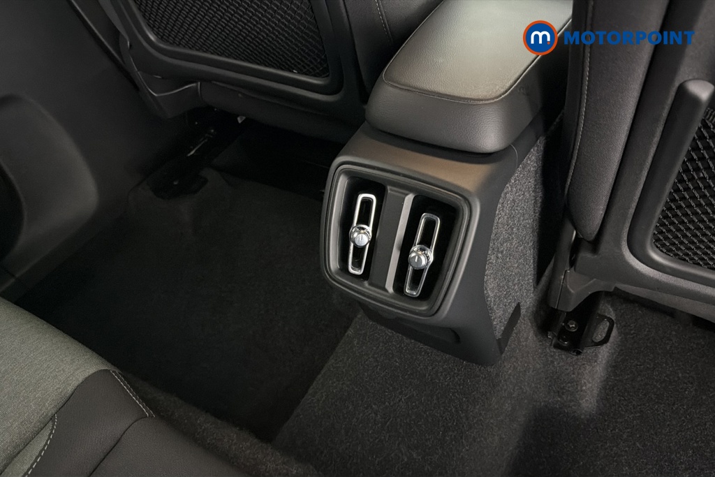Volvo Xc40 Core Automatic Petrol SUV - Stock Number (1680373) - 28th supplementary image