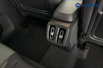 Volvo Xc40 Core Automatic Petrol SUV - Stock Number (1680373) - 28th supplementary image