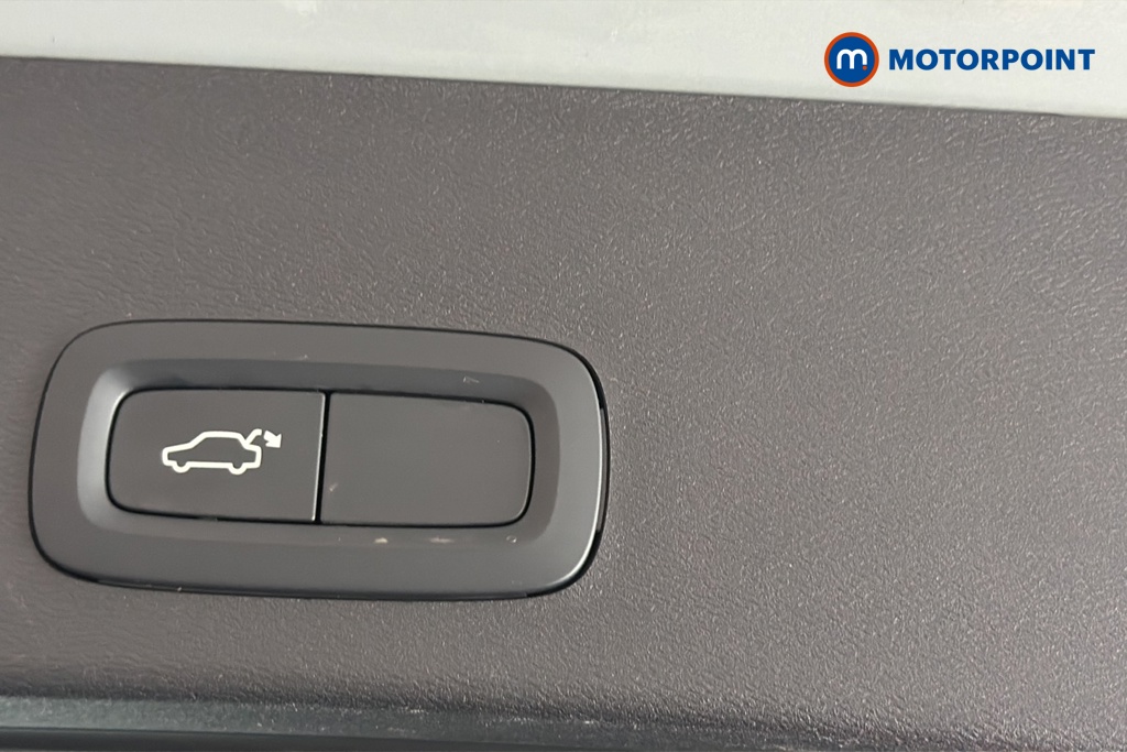 Volvo Xc40 Core Automatic Petrol SUV - Stock Number (1680373) - 35th supplementary image