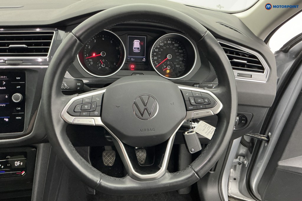 Volkswagen Tiguan Life Manual Petrol SUV - Stock Number (1680505) - 6th supplementary image