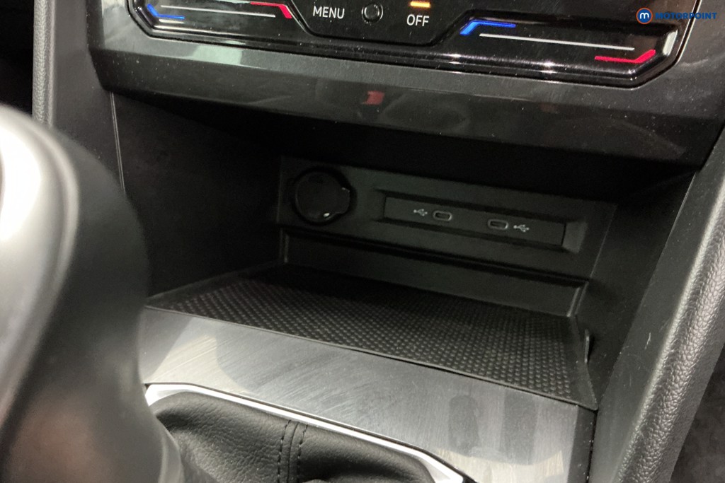 Volkswagen Tiguan Life Manual Petrol SUV - Stock Number (1680505) - 17th supplementary image