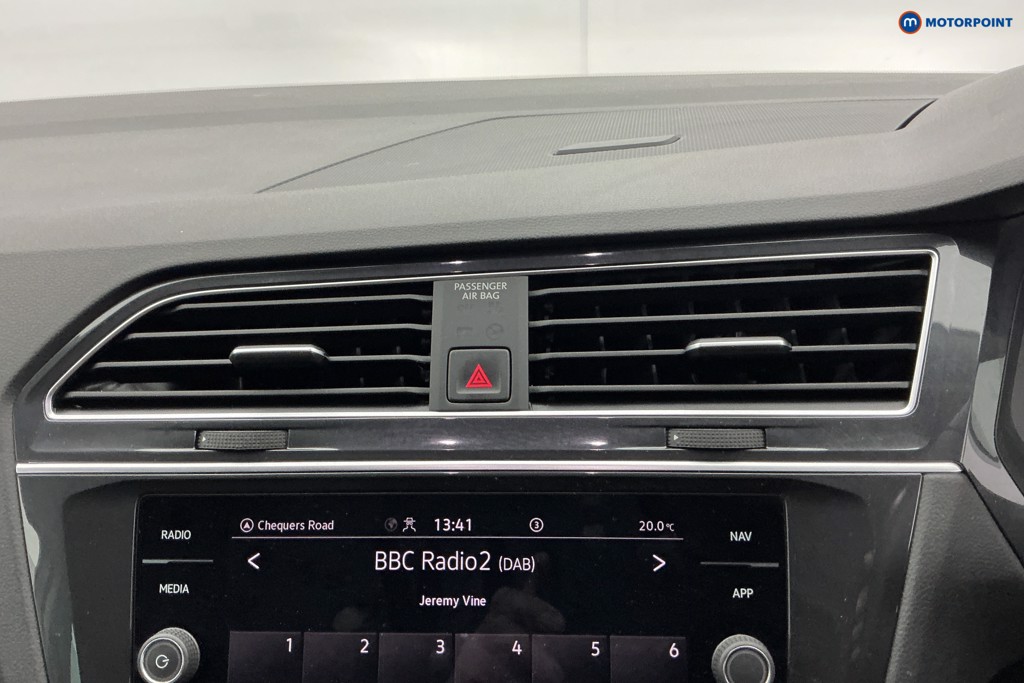Volkswagen Tiguan Life Manual Petrol SUV - Stock Number (1680505) - 19th supplementary image
