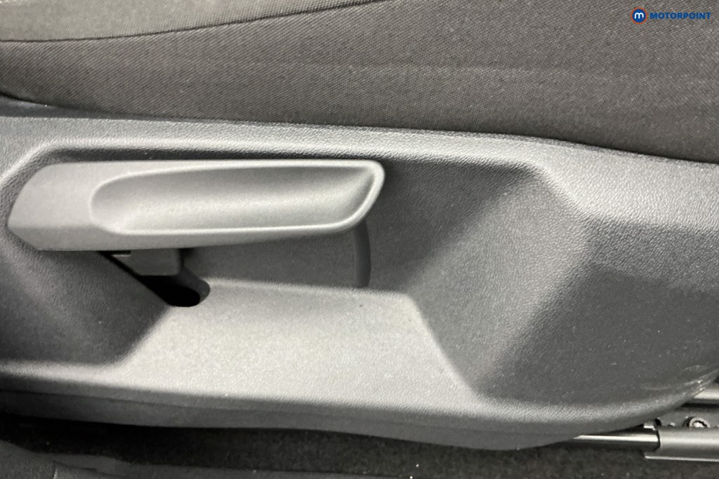 Volkswagen Tiguan Life Manual Petrol SUV - Stock Number (1680505) - 25th supplementary image