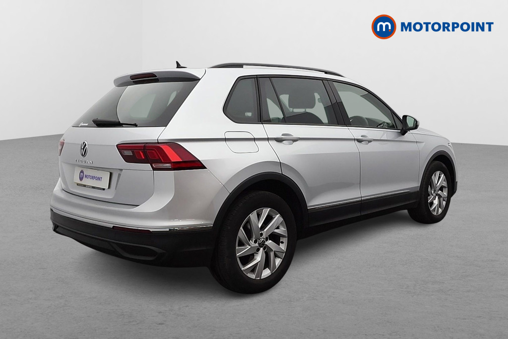Volkswagen Tiguan Life Manual Petrol SUV - Stock Number (1680505) - Drivers side rear corner