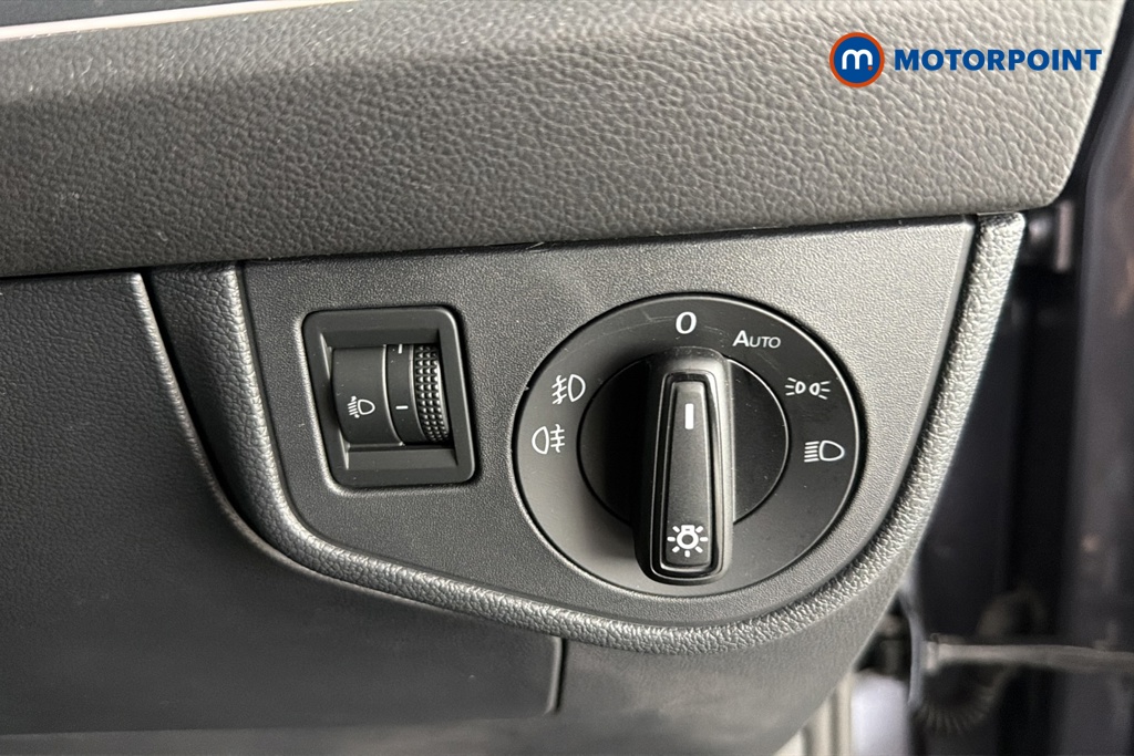 Volkswagen Polo R-Line Automatic Petrol Hatchback - Stock Number (1680764) - 11th supplementary image