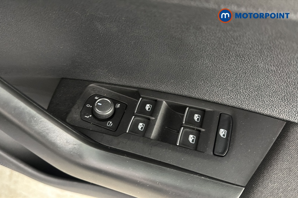 Volkswagen Polo R-Line Automatic Petrol Hatchback - Stock Number (1680764) - 19th supplementary image