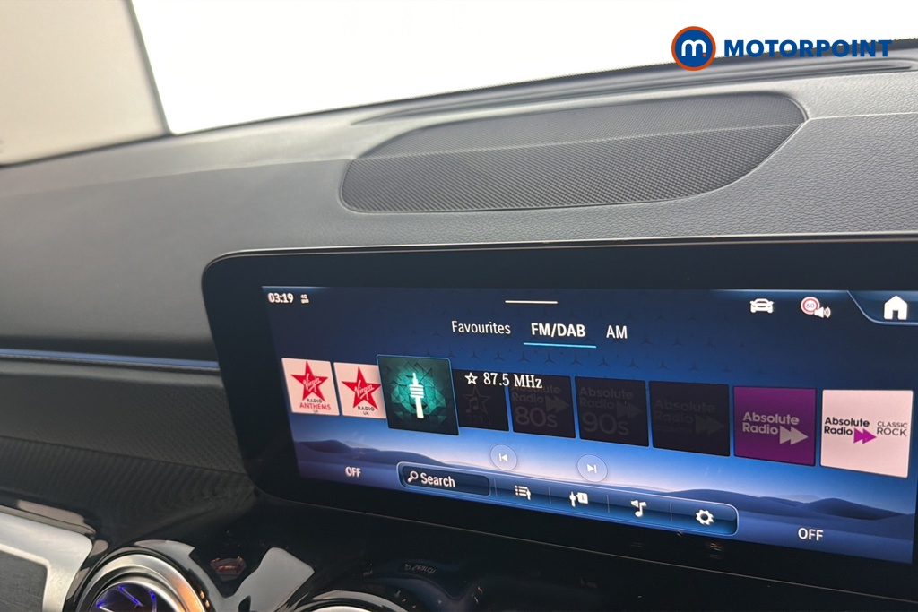 Mercedes-Benz GLB Amg Line Automatic Petrol SUV - Stock Number (1680776) - 8th supplementary image