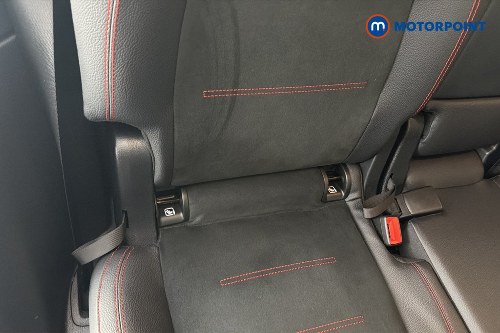 Mercedes-Benz GLB Amg Line Automatic Petrol SUV - Stock Number (1680776) - 27th supplementary image