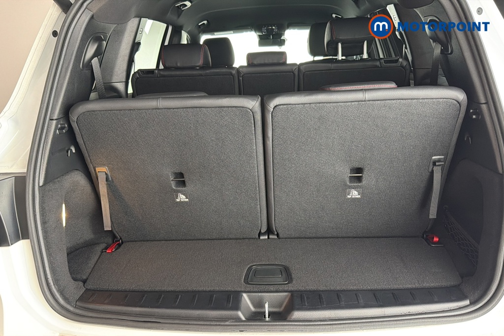 Mercedes-Benz GLB Amg Line Automatic Petrol SUV - Stock Number (1680776) - 30th supplementary image